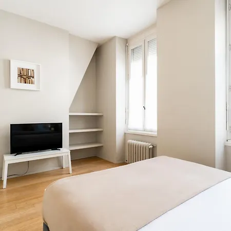 Appartement T3 De Prestige Proche Du Jardin Public De Bordeaux Exterior photo